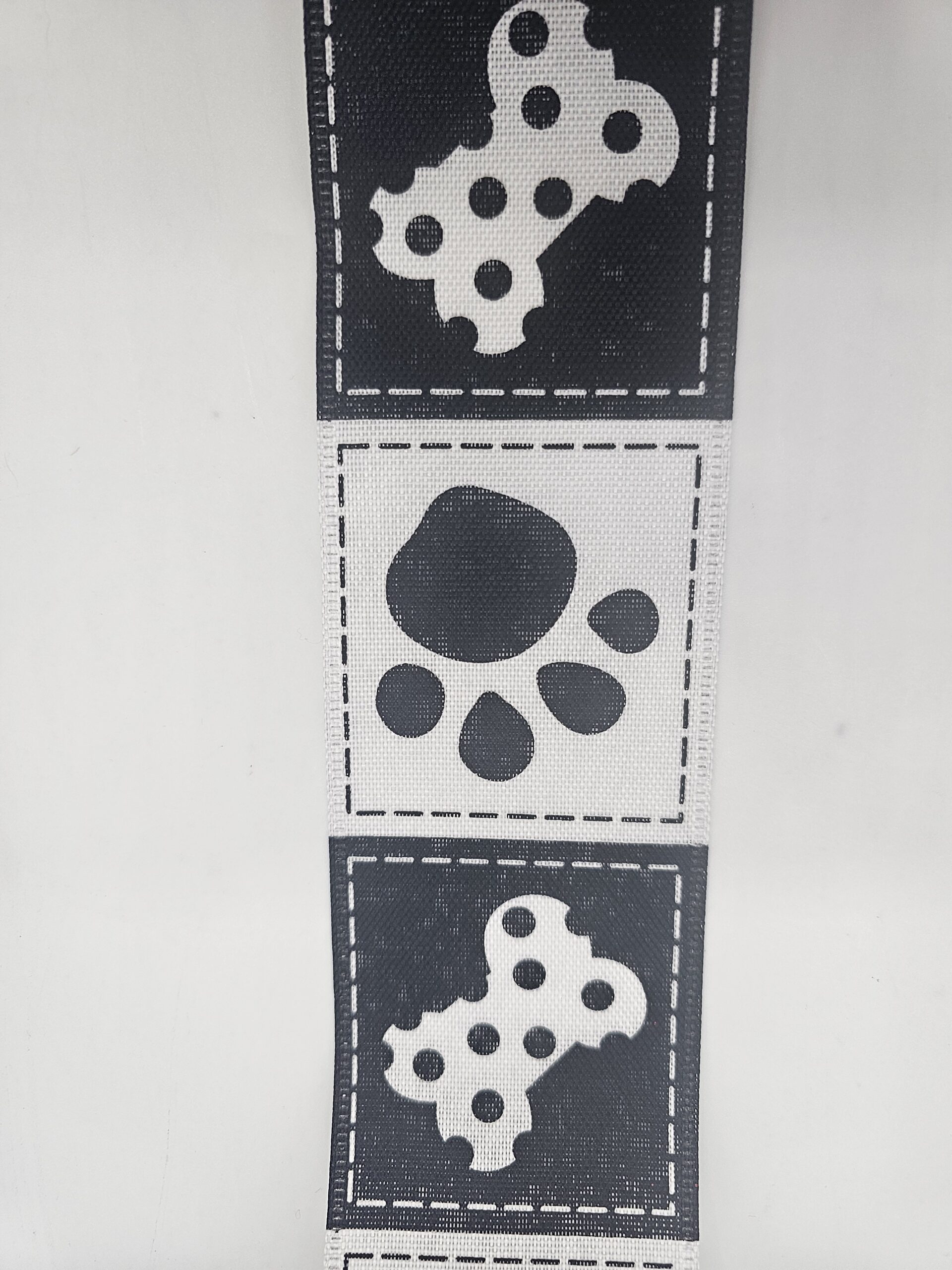 Black White with Dot Bone Paw