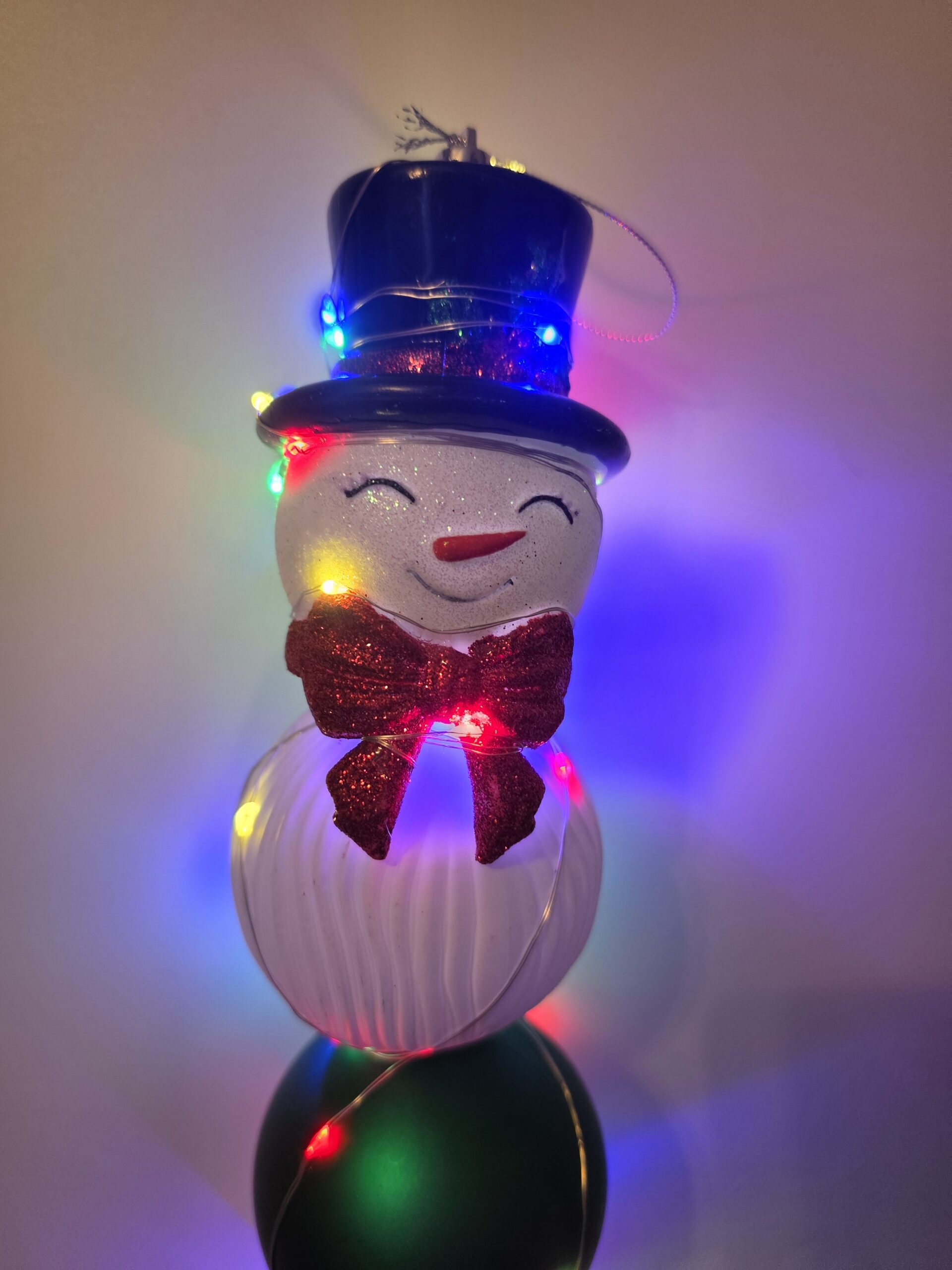 Large Bulb Dowel - red white & green bulbs with snowman ornament topper - multi-color LED lights - Image 4